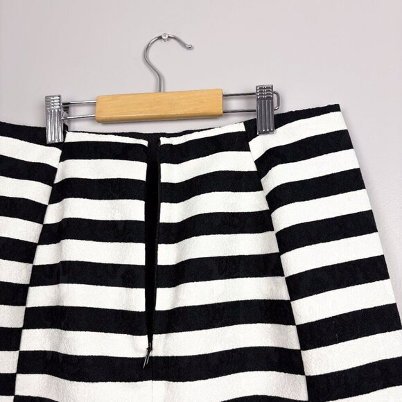 Ann Taylor Petite 2P Striped Pencil Skirt Black & White Classic Workwear - Picture 6 of 7